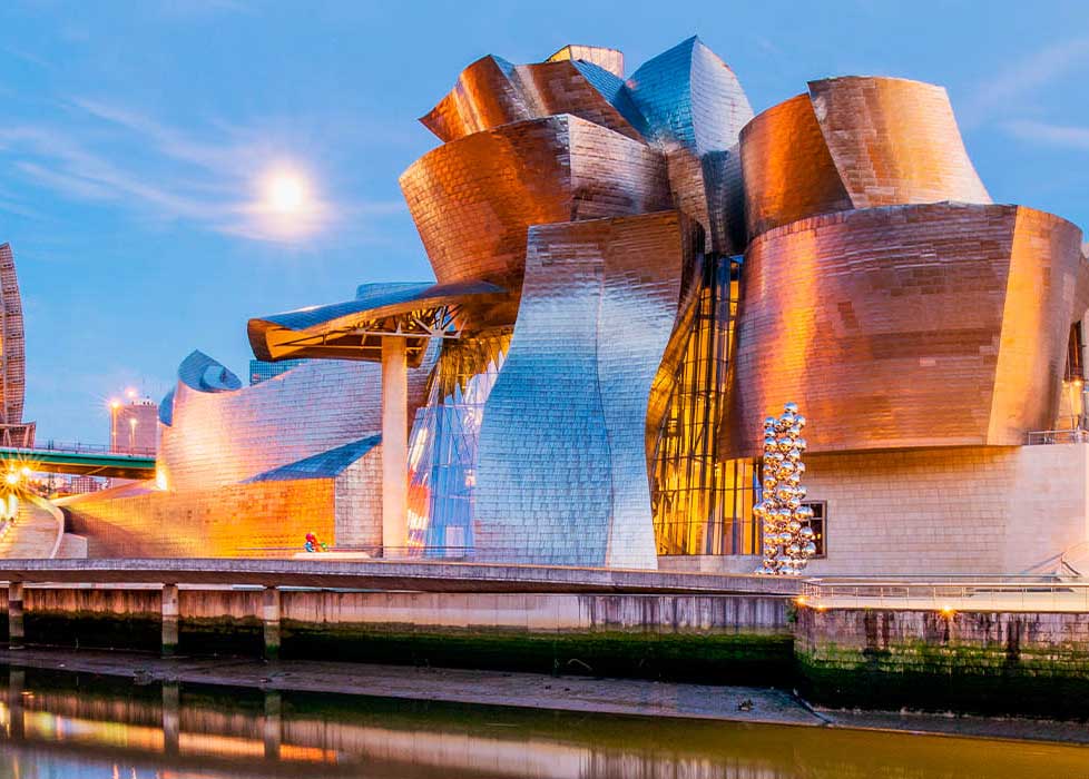 A Perfect Day in Bilbao: Art, History, and Flavors in a City of Transformation